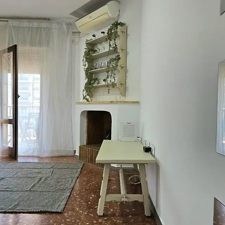 Pequeno Apartamento Con Vistas Al Mar * Roquetas de Mar