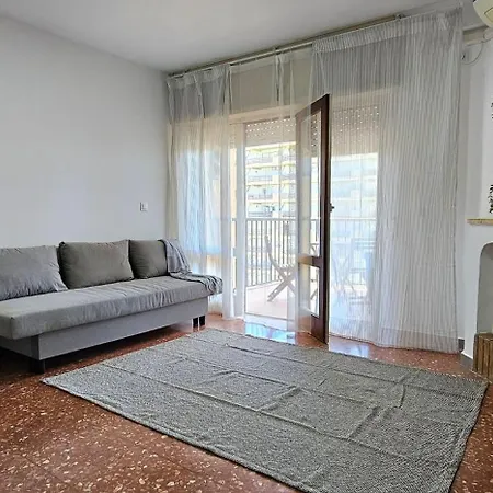 Pequeno Apartamento Con Vistas Al Mar